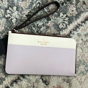 Kate Spade New York Lucy Medium L-Zip Wristlet